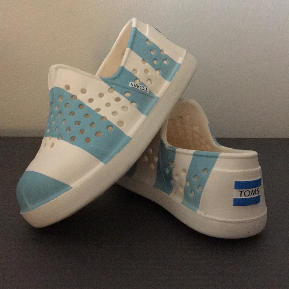 TOMS - Baby/Toddler Water Shoes - size 5